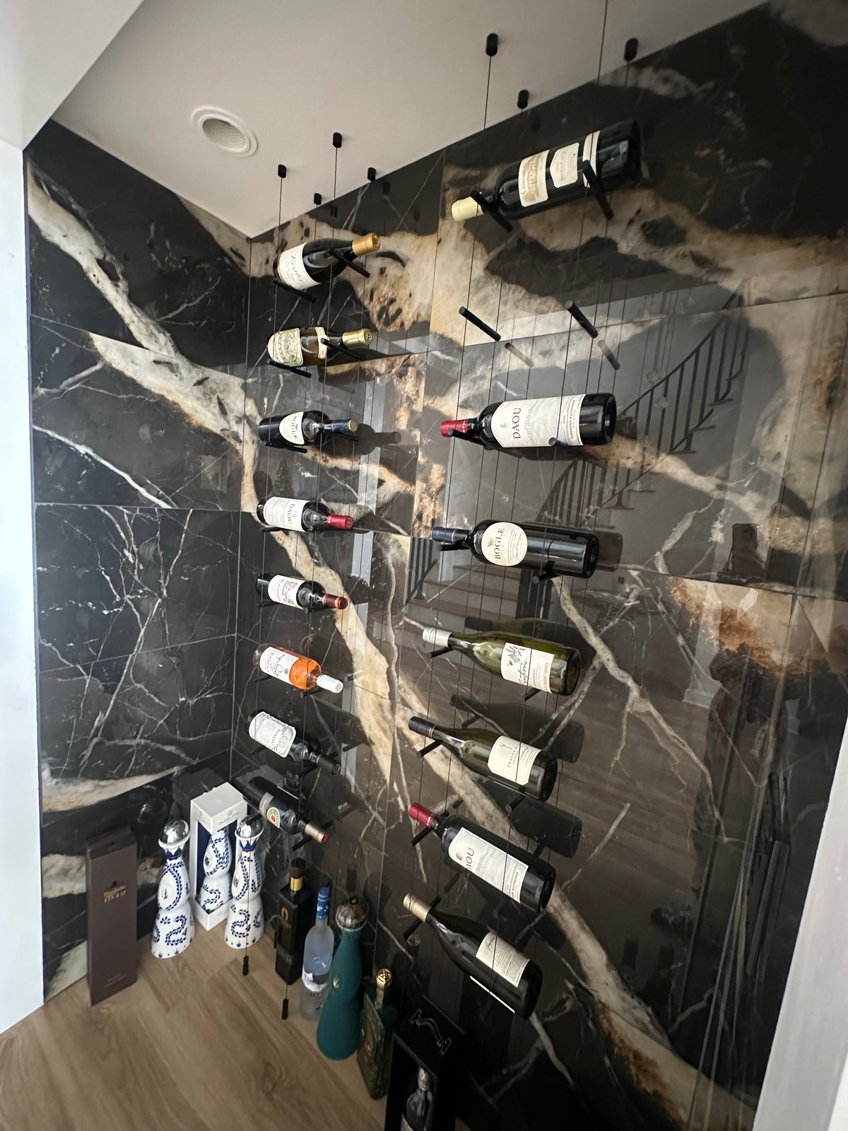 12 Bottle Black Peg Cable Wine Rack